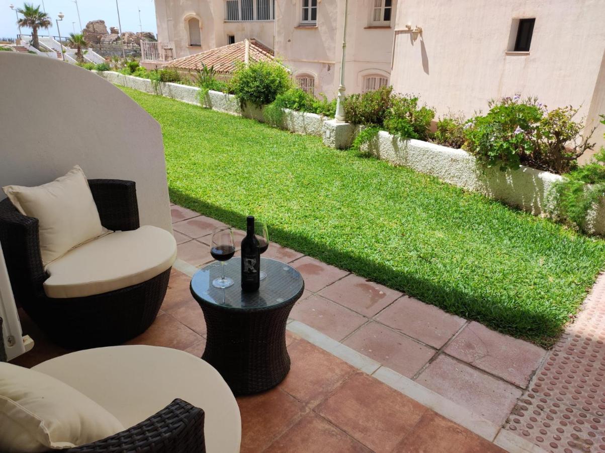1 Bedroom Beachfront Apartment At Torecilla Beach نيرخا المظهر الخارجي الصورة